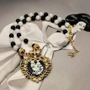 Vintage Estate Black Heart Cameo Angel AB Crystal Beaded Gold Necklace
